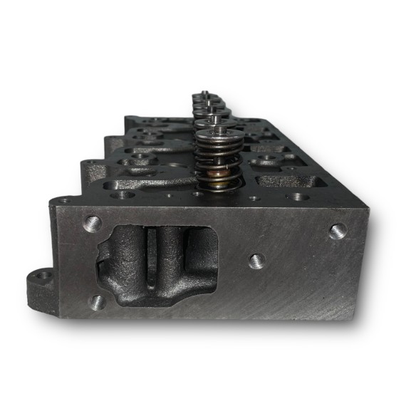 Culasse Isuzu 3LD1 avec soupapes