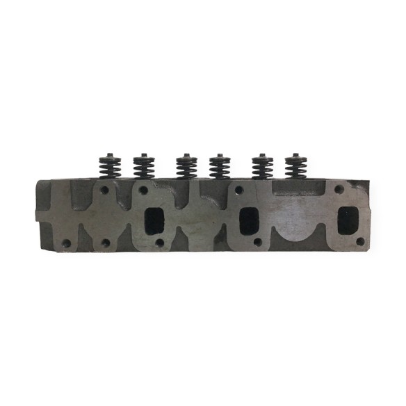 3TNE74 cylinder head with valves