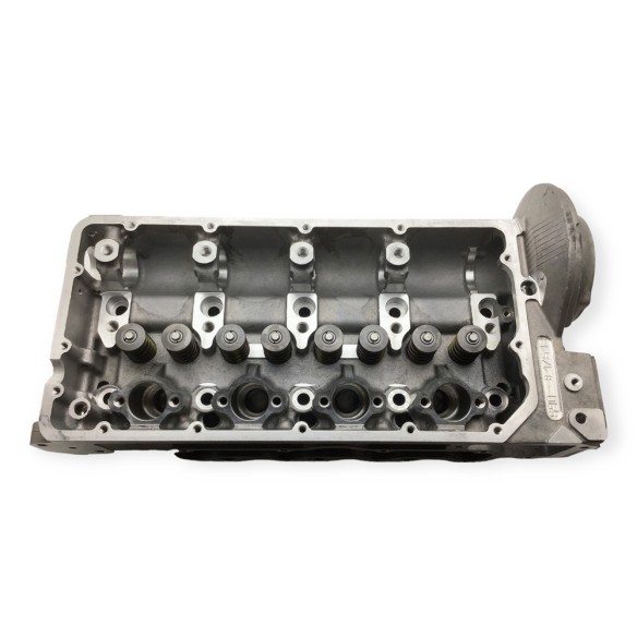 Cylinder head with Lombardini LDW 1404 valves