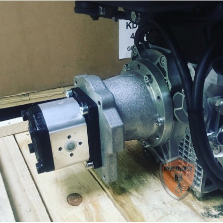 HYDRAULIKPUMPENHAUBE C30 - GR.2