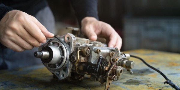 How to repair a diesel injection pump?
